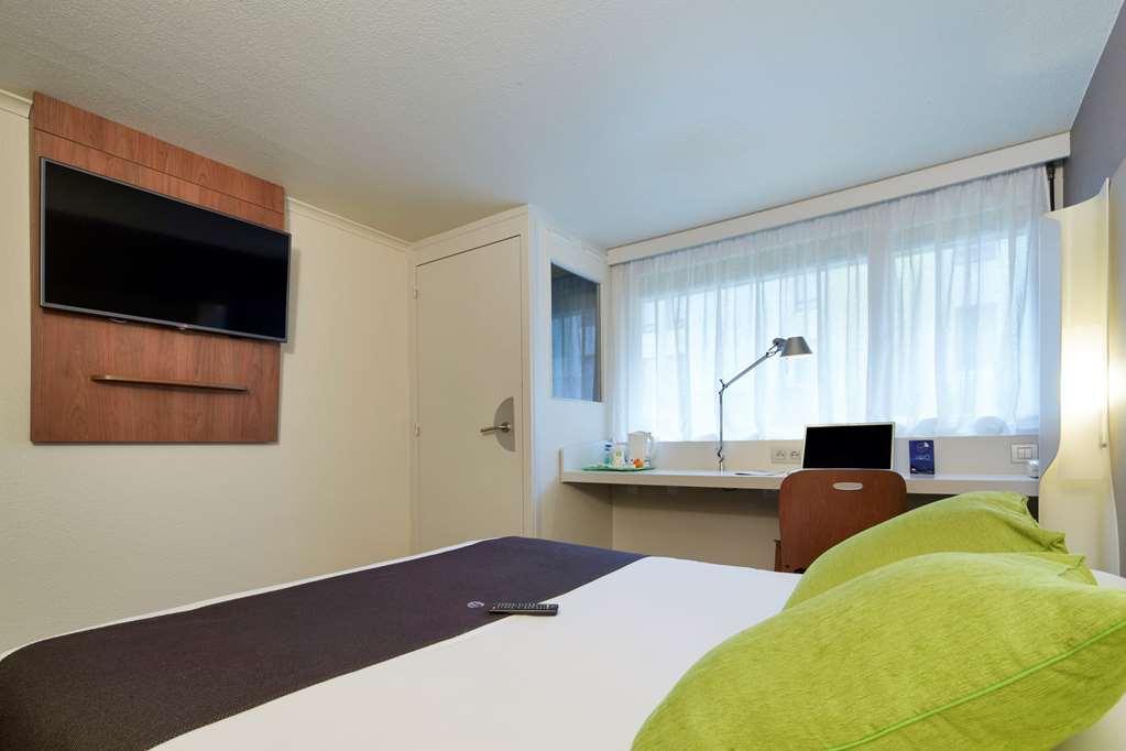Kyriad Sedan Zimmer foto